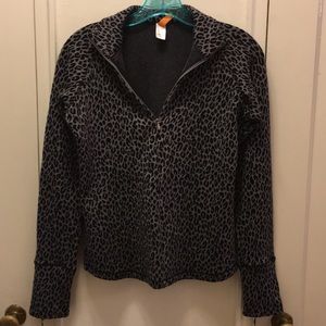 Lucy leopard pull over